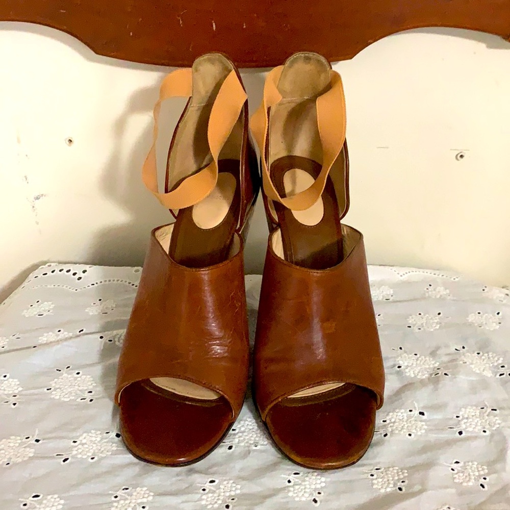 Givenchy Brown Leather heels, wooden heel, size 10